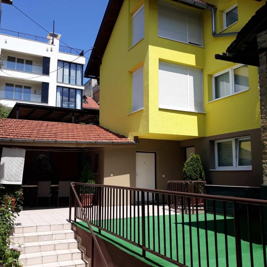 Dino'S Apartment Sarajevo Luaran gambar